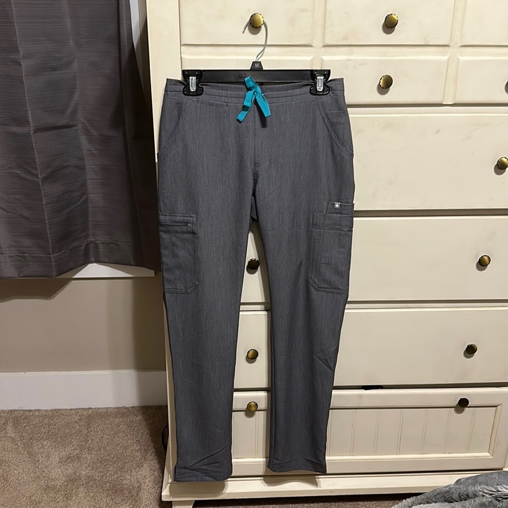 Figs scrub skinny bottoms